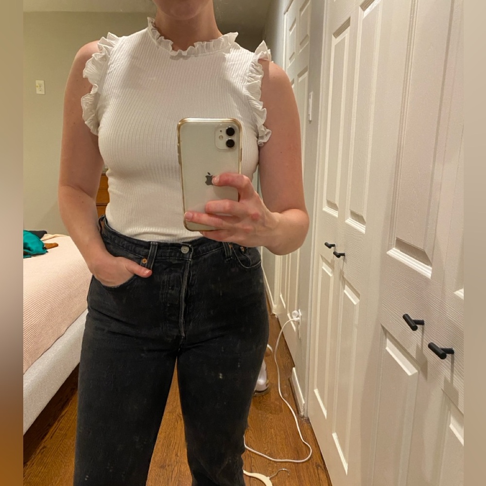 H&M ivory sleeveless tank with ruffles